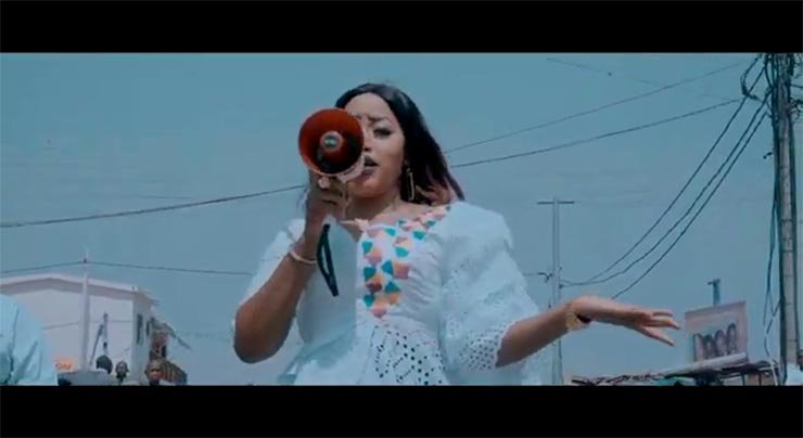 AWA SIRANI Ft. PETIT ABOU - CORONAVIRUS N'DOKANTORO (Vidéoclip 2020)